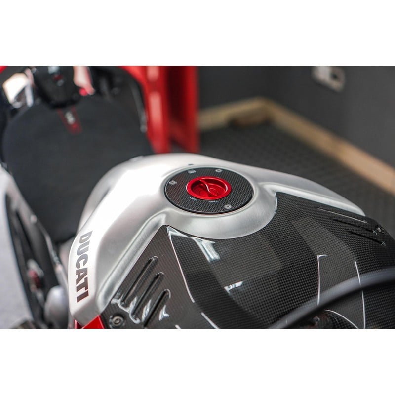 TSB21_MV_AGUSTA Fuel tank cap flange CARBON FIBER Mv Agusta CNC Racing TSB21