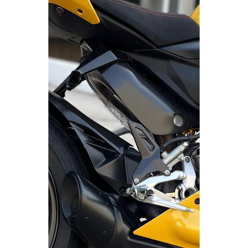 Protezione calore scarico in carbonio per Panigale e Ducati Streetfighter V2 955 2022+ CNC Racing