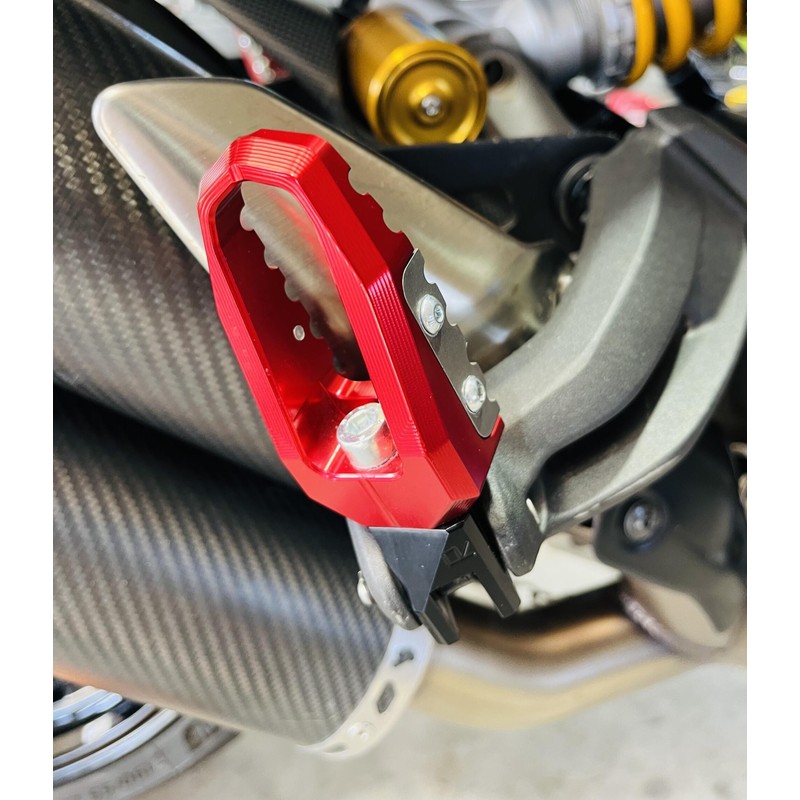 Kit poggiapiedi TOURING adattatori passeggero per Mv Agusta Dragster 800 RR E3 2015+ CNC Racing