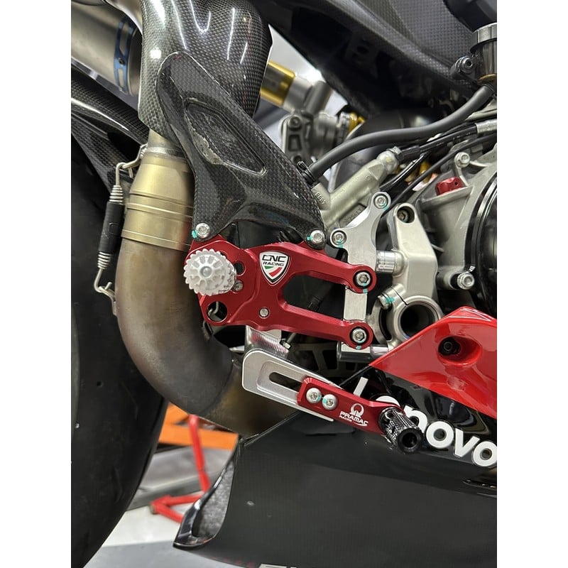 Pedane regolabili RPS SBK serie Team Pramac MotoGP Limited Edition Ducati Superbike 1199 Panigale R 2013+ CNC Racing
