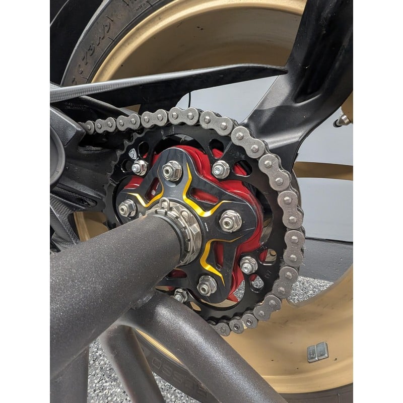 Dadi ruota posteriore titanio Mv Agusta CNC Racing DA397_TI