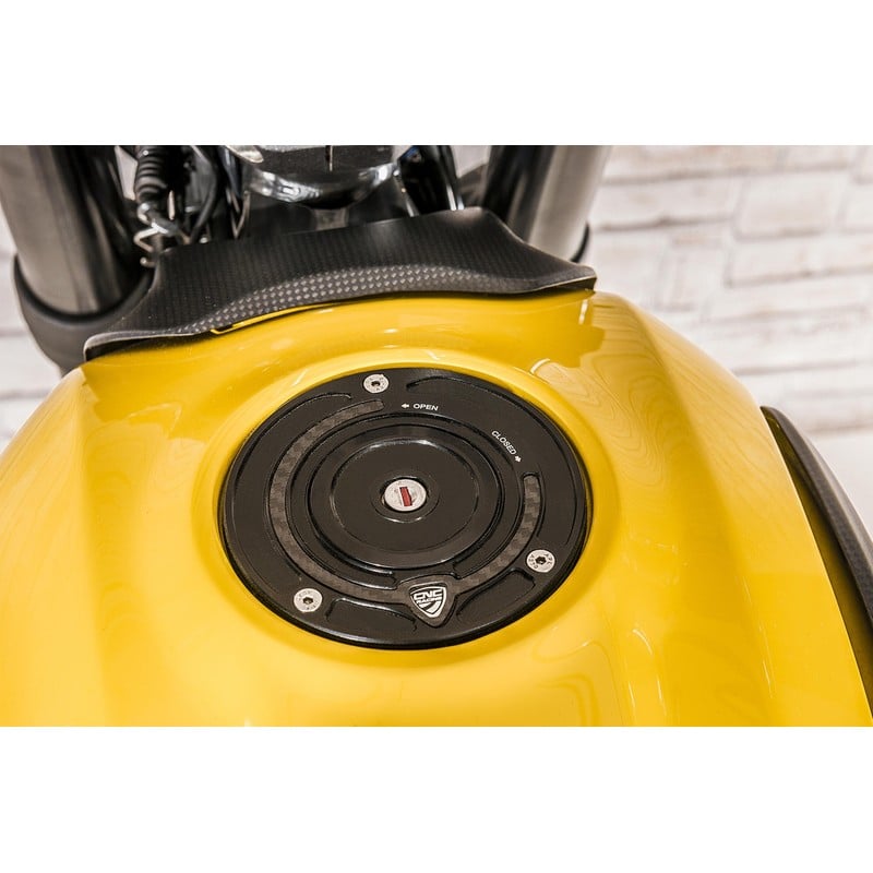 TSB01_DUCATI Fuel tank cap flange Carbon Ducati CNC Racing TSB01