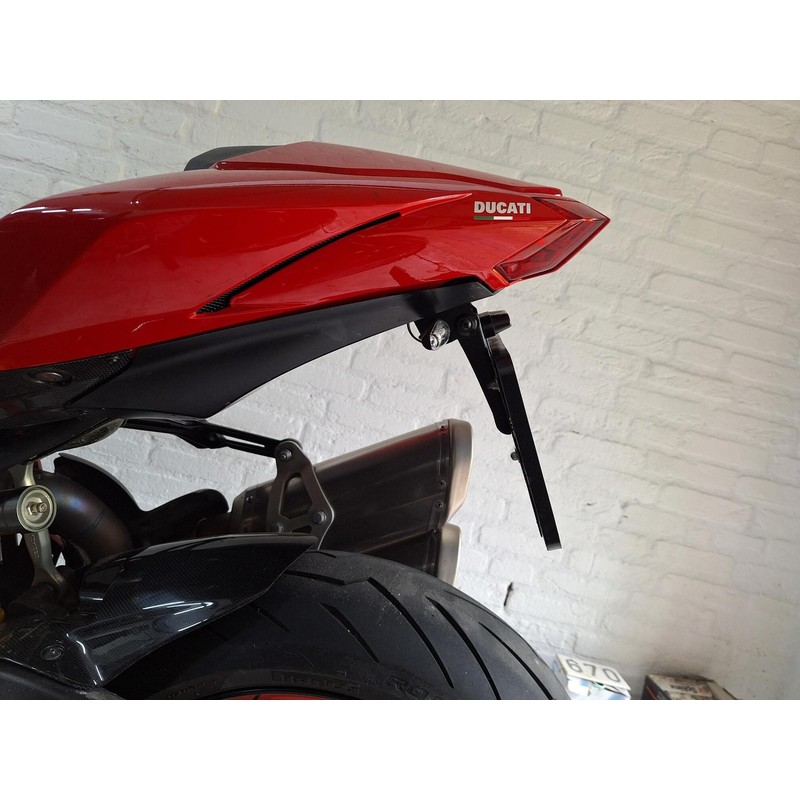 PT110 Adjustable license plate Ducati Streetfighter 1098 S 2009+ CNC Racing