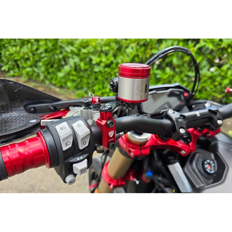 CV024 Brembo Master cylinder clamp with Mirror Mount thread M10 clockwise Ducati Hypermotard V2 Sp 2