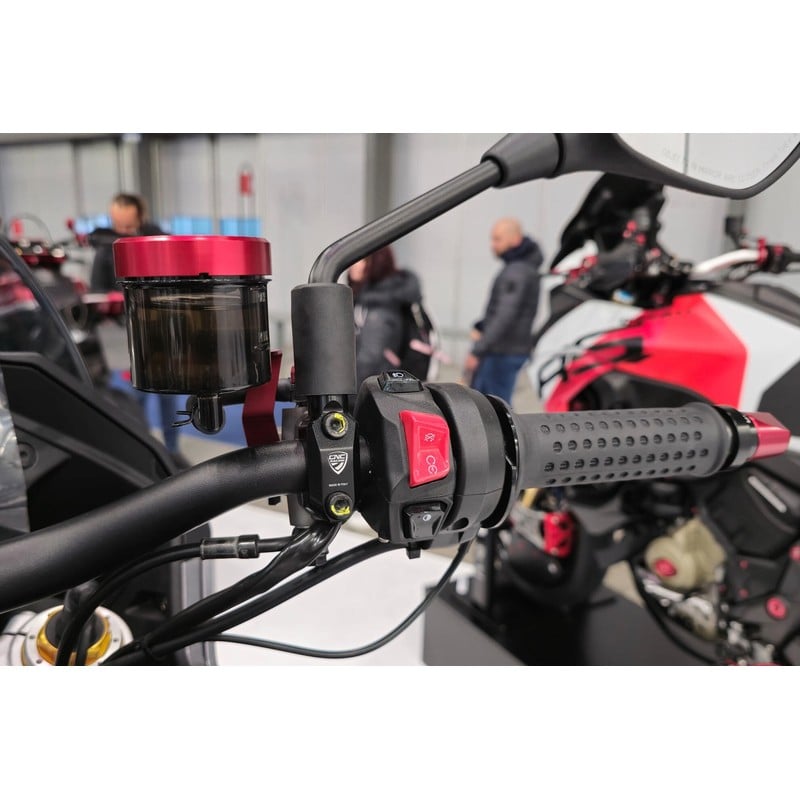 Cavallotto pompe Brembo foro specchio filettatura M10 destra Ducati Hypermotard V2 Sp 2026+ CNC Racing