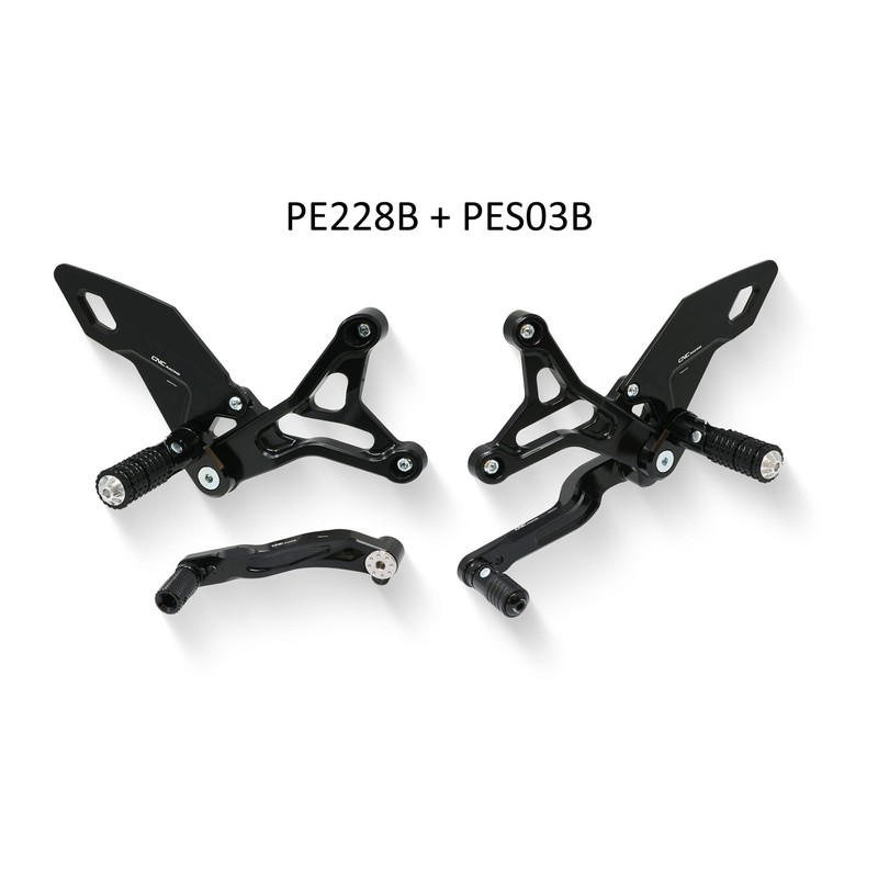 Kit paratacco lato destro pedane PE228 PE229 Mv Agusta Dragster 800 Rosso E5 2021+ CNC Racing