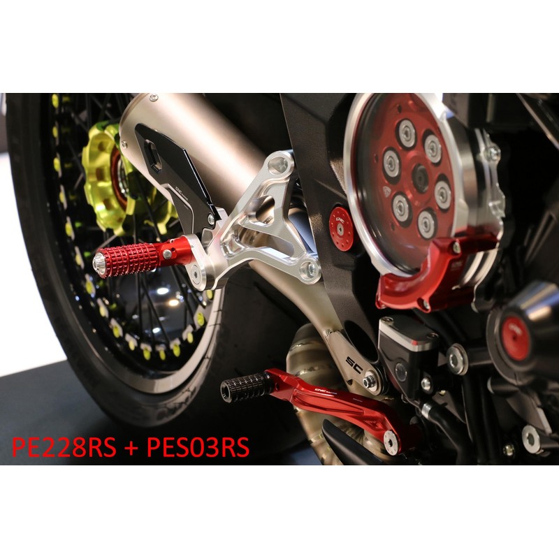 Pedane regolabili Mv Agusta Dragster 800 RR E3 2017+ CNC Racing