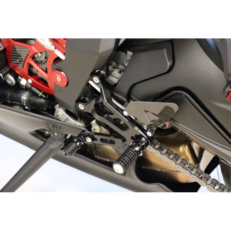 Pedane regolabili Mv Agusta Superveloce 800 S E5 2021+ CNC Racing