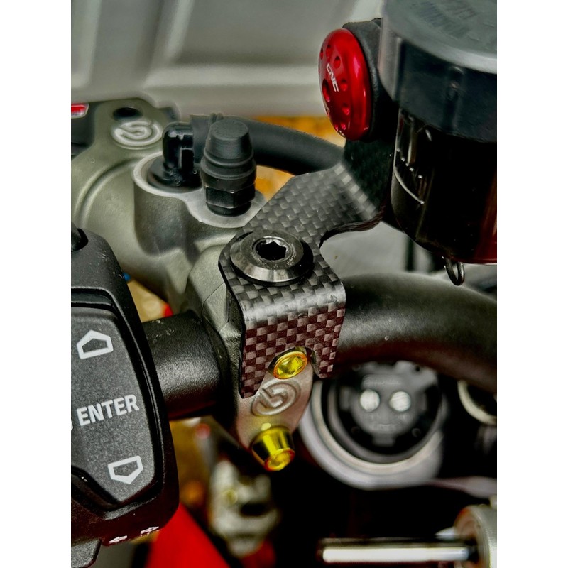 ZA973 Staffe serbatoi liquidi freno anteriore e frizione in carbonio opaco Ducati Monster 1200 S 201
