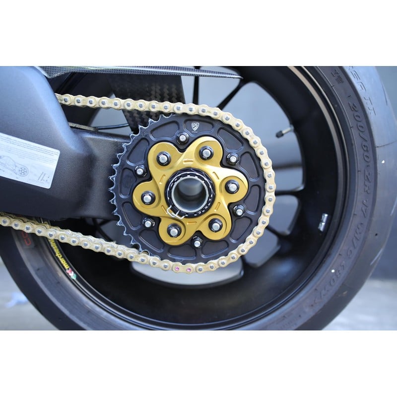 CN611 Corona componibile in ergal Z42 P530 6 fori per Ducati Multistrada 1200 2010+ CNC Racing