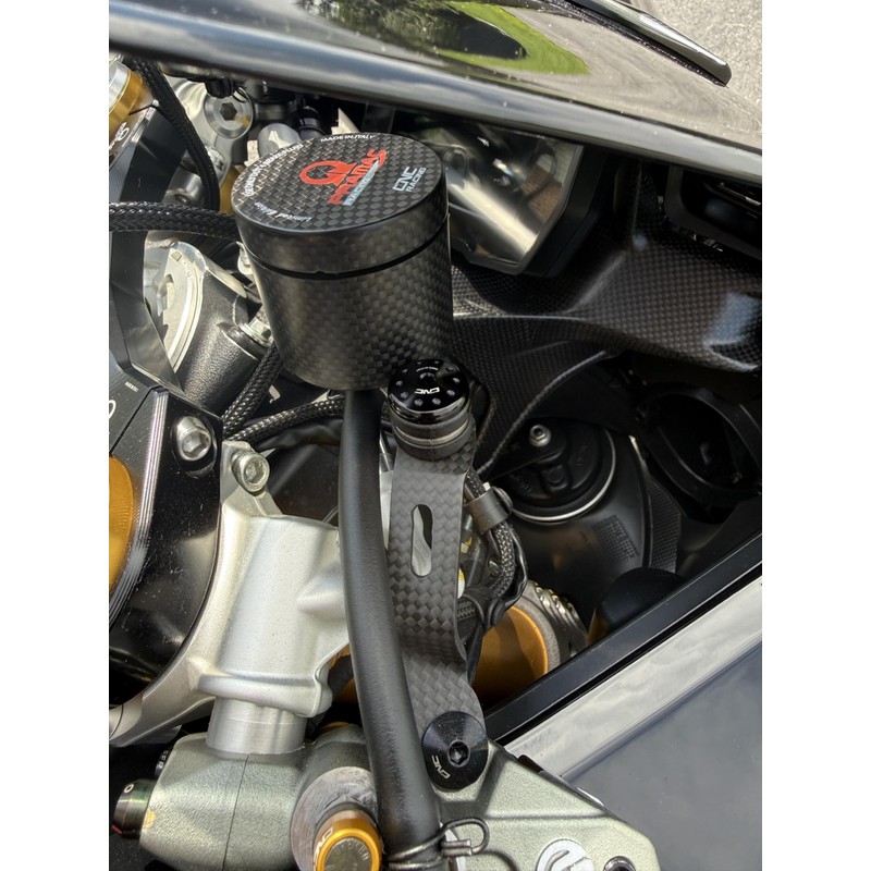 Staffe serbatoi liquido freno frizione in carbonio per Ducati Superbike 1199 Panigale 2012+ CNC Racing