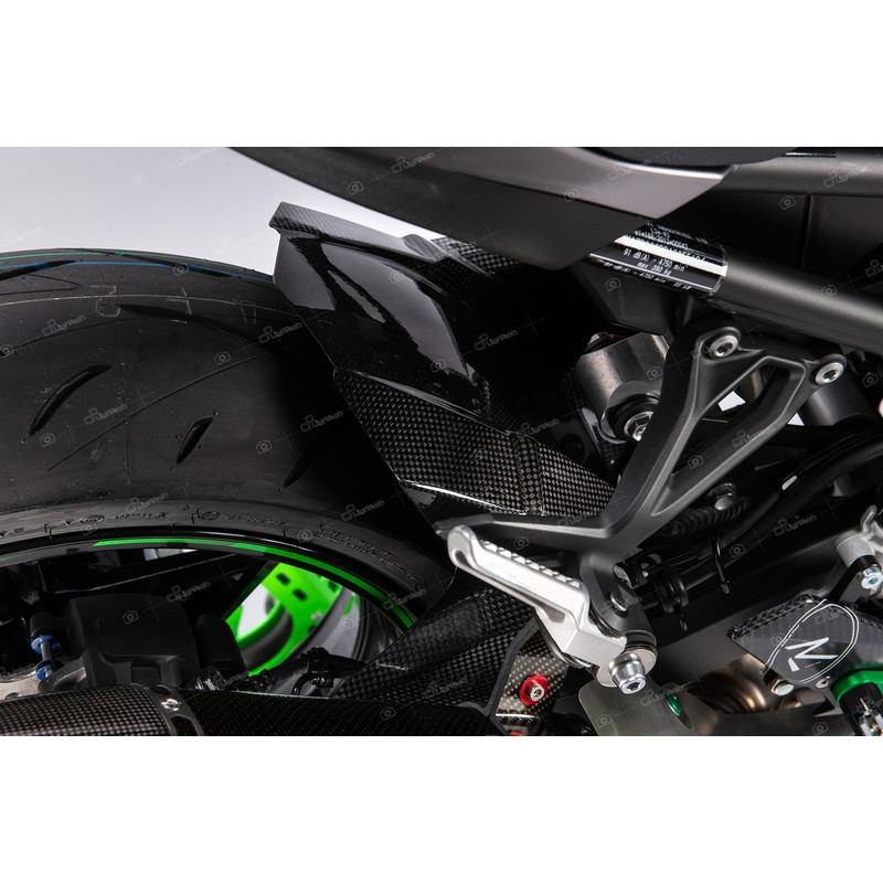 CARK8020 Parafango Post. In Carbonio Kawasaki Z900SE 2026+ Lightech