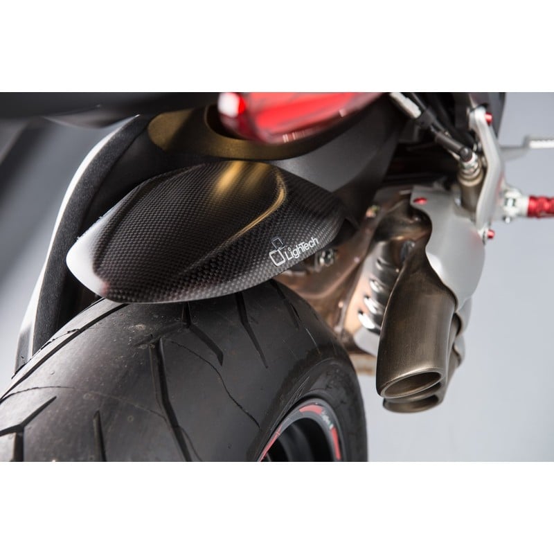 CARM1020 Garde-boue arrière en carbone Mv Agusta Brutale 675 2012+ Lightech