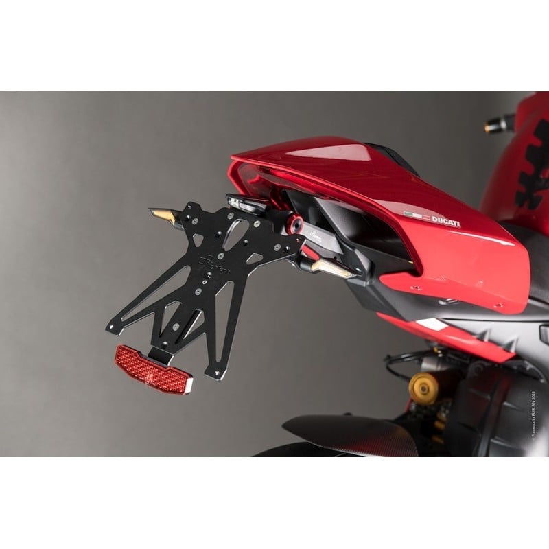 FRE931NER_DUCATI Paire de clignotants homologués E8 FRE931NER Ducati Lightech FRE931NER