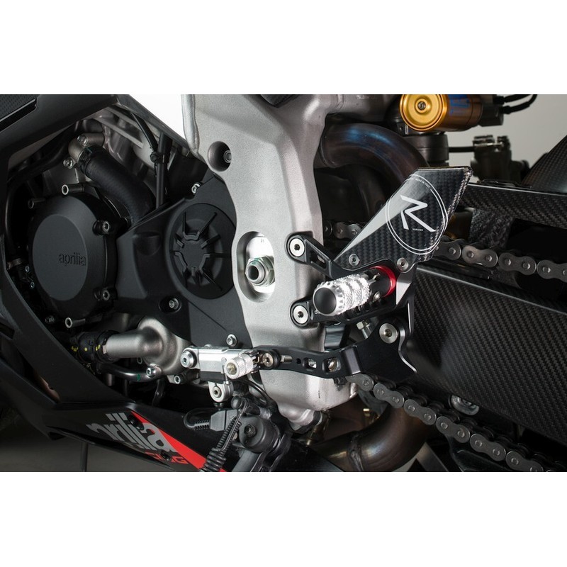 FTRAP005 Verstellbare Fußstützen mit festen Fußstützen, gerader Schalthebel Aprilia Tuono V4 1100 Fa