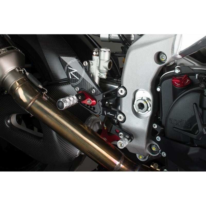 FTRAP006R Reposapiés ajustables versión R, cambio de marchas inverso Aprilia Tuono V4 1100 Factory 2