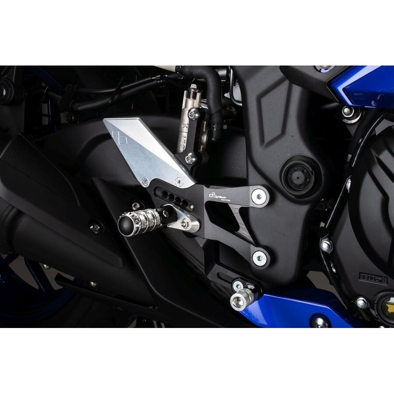 FTRYA014W Reposapiés ajustables con reposapiés articulados Yamaha R3 2015+ Lightech