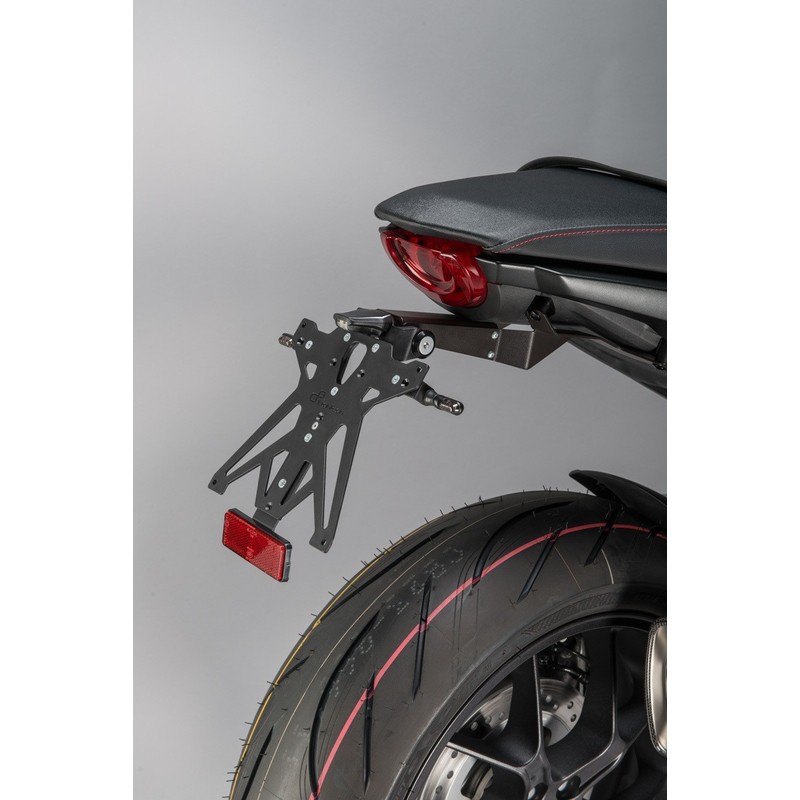 KTARHO107B1 Kit de support de plaque d'immatriculation réglable Honda CB1000R 2008+ Lightech
