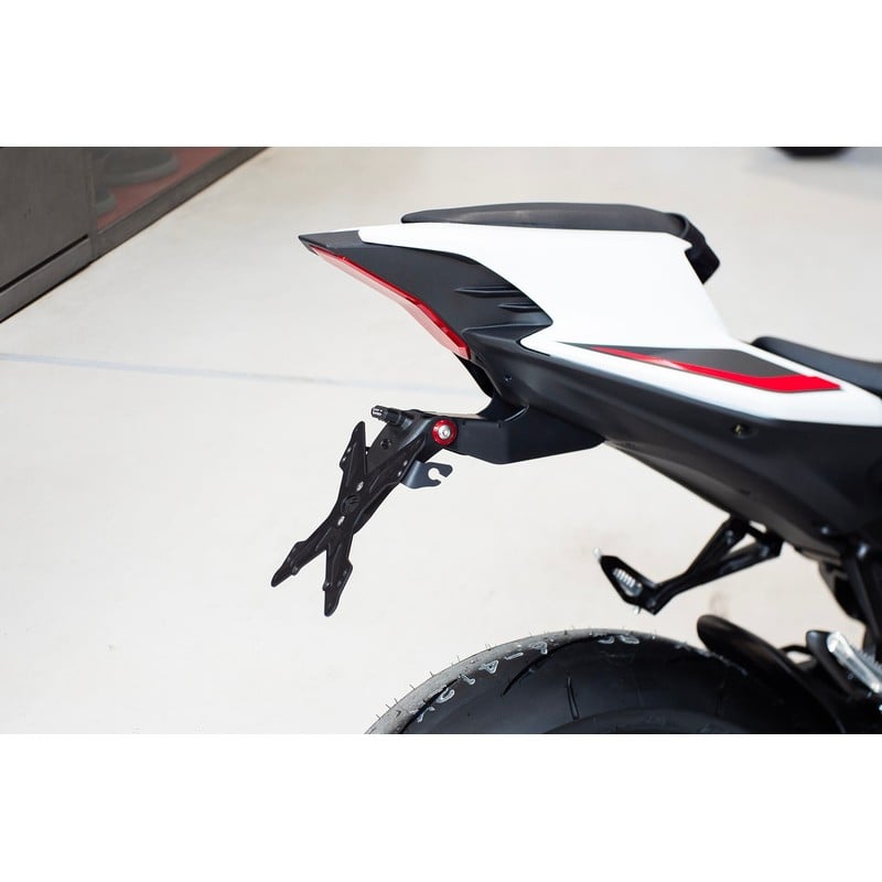 ESTR-0230 Portatarga regolabile Yamaha YZF-R9 2025-26 R9 25-26