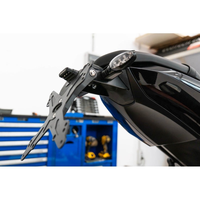 ESTR-0720 Portatarga Evotech Triumph Trident 800 2026