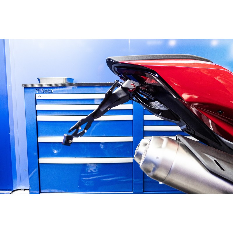 ESTR-0832 Regulowany uchwyt na tablicę rejestracyjną Evotech Ducati Panigale Streetfighter V4/V2 25-