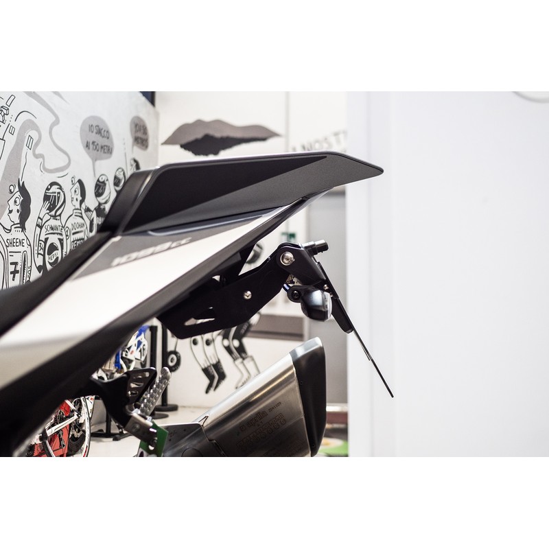 ESTR-1009 Portatarga regolabile Aprilia RSV4 1100 Factory 21-26 RSV4 1100 / FACTORY 21-26
