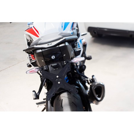 ESTR-1111 Regulowany uchwyt tablicy rejestracyjnej Evotech BMW M1000 XR