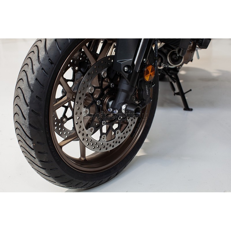 PRFA-0125 Front axle fork guard Honda CB 650 R E-Clutch 2024-26
