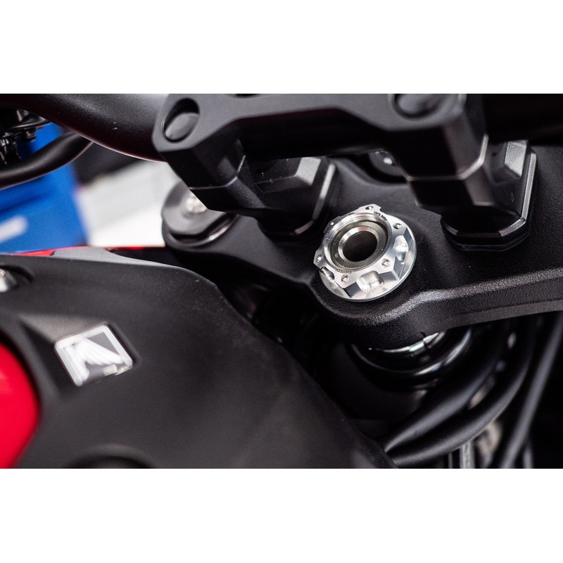 TB-004 Nakrętka główki ramy Ergal 24x1 HONDA CB 1000 HORNET 25-26