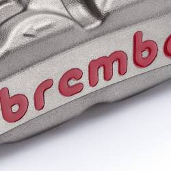 220988530 Kit 2 M4 Brembo Racing Radial Bremssättel + 4 Radstandsbeläge 100 mm APRILIA RSV FACTORY