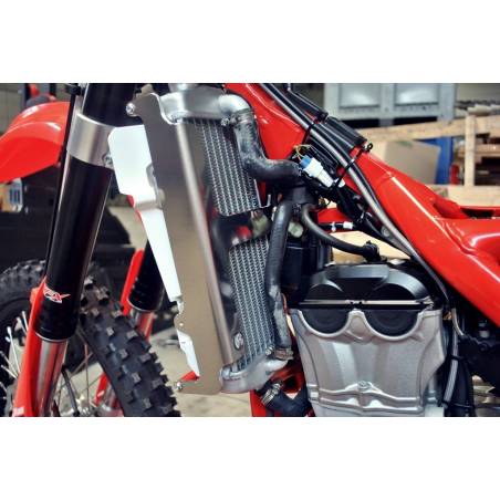 AX1357 Protections Heizkörper AXP BETA RR 390 2015-2019 Red  AXP Racing